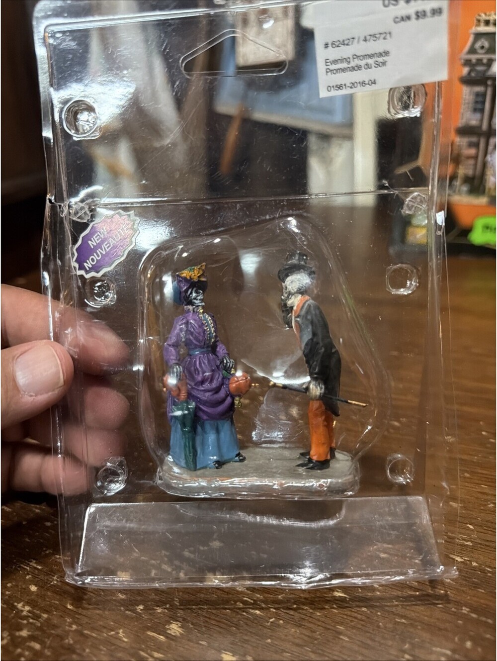 Lemax Spooky Town Figurine - Evening Promenade #62427 - Retired